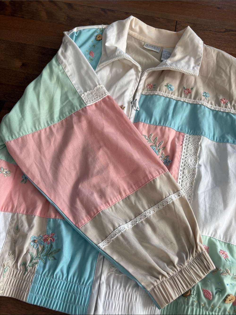 Vintage Pastel Patchwork Bomber Jacket in Pink, Mint, Blue & Cream - Cottagecore - Picture 5 of 13